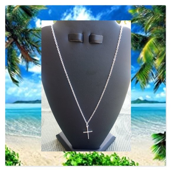 Crucifix - Picture 1 of 1